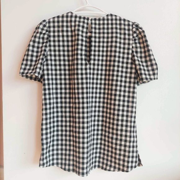 Black and white checkerboard pattern short-sleeve blouse - Picture 2 of 5